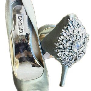 Badgley Mischka Kiara Embellished Peep-Toe Heels Sz 8.5 Mint Green